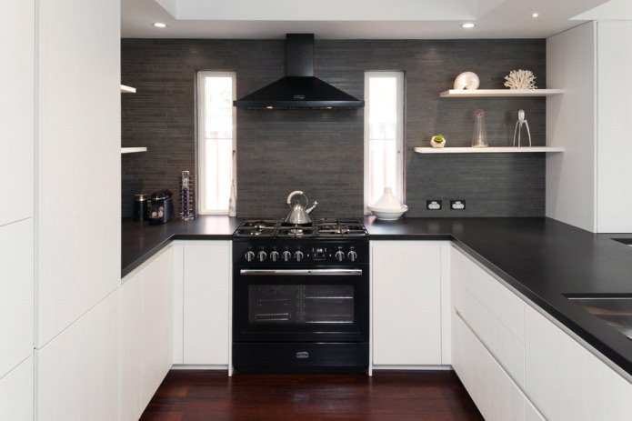 Conception d'une cuisine blanche avec un comptoir noir: 80 meilleures idées, photos à l'intérieur