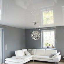 Sjajni rastezljivi stropovi: fotografija, dizajn, vrste, izbor boja, pregled prostorija-44