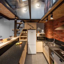 O interior da cozinha com uma bancada escura: características, materiais, combinações, 75 fotos-31