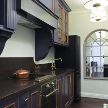 O interior da cozinha com uma bancada escura: características, materiais, combinações, 75 foto-13