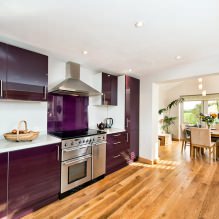 Violets virtuves komplekts: dizains, kombinācijas, stila izvēle, tapetes un aizkari-7