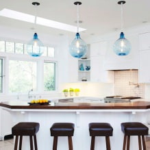 Ahşap tezgahlı beyaz mutfak: 60 modern fotoğraf ve tasarım seçeneği-7