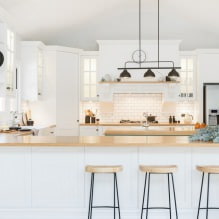 Dapur putih dengan kerja kayu: 60 gambar dan pilihan reka bentuk moden-10