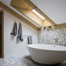 עיצוב אמבטיה בעליית הגג: מאפייני קישוט, צבע, סגנון, בחירת וילונות, 65 תמונות -5