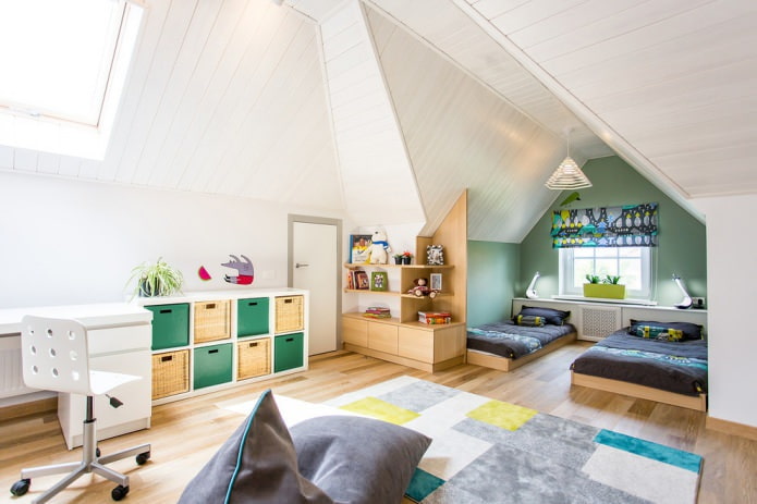 Disposizione di un vivaio in soffitta: la scelta di stile, decorazioni, mobili e tende