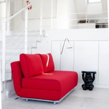 Canapé rouge à l'intérieur: types, design, combinaison avec papier peint et rideaux-31