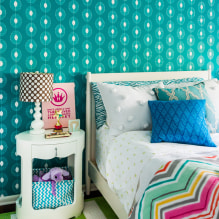 Papel pintado turquesa en el interior: tipos, diseño, combinación con otros colores, cortinas, muebles-0