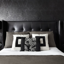 Papéis de parede pretos: vistas, desenhos, design, combinação, combinação com cortinas, móveis-3