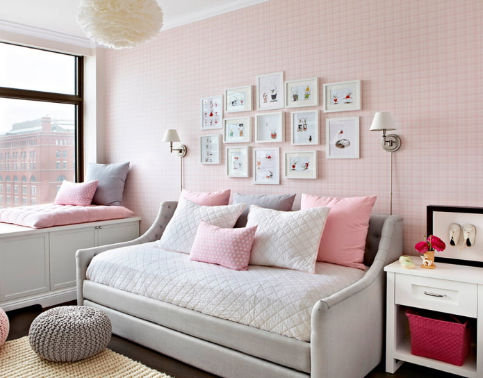 Paper pintat rosa a l’interior: vistes, idees de disseny, matisos, combinació amb altres colors