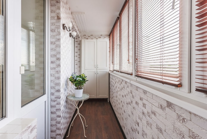 What blinds are better to use on the balcony - beautiful ideas in the interior and the rules of choice