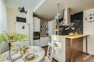 To-nivå tak på kjøkkenet: utsikt, design, farge, formalternativer, belysning