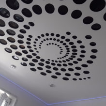 Crno-bijeli spušteni strop: vrste konstrukcija, teksture, oblici, mogućnosti dizajna-6