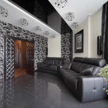 Plafond suspendu noir et blanc: types de structures, textures, formes, options de conception-7