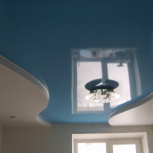 Modré stropy v interiéru: fotografie, pohledy, design, osvětlení, kombinace s jinými barvami, stěny, záclony-4