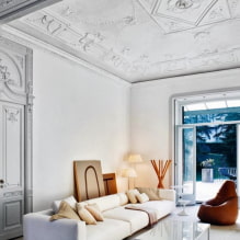 Stucco molding on the ceiling: types of material, design, layout options for stucco decoration-1