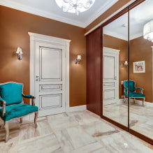 Hvite dører i interiøret: typer, design, beslag, kombinasjon med fargen på veggene, gulv-3