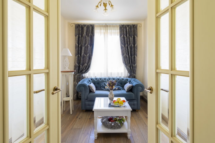 Dveře v obývacím pokoji (hala): typy, materiály, barva, design, výběr tvaru a velikosti