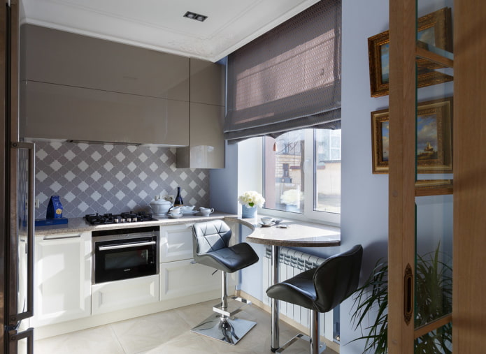 Matbord för ett litet kök: utsikt, design, former, layout i rummet