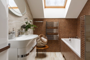 Mosaico en el baño: tipos, materiales, colores, formas, diseño, elección de acabado.