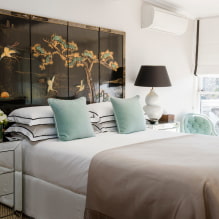 Kepala katil untuk kamar tidur: foto di pedalaman, jenis, bahan, warna, bentuk, hiasan -0