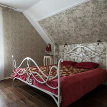 Κρεβάτι στο υπνοδωμάτιο: φωτογραφία, σχέδιο, είδη, υλικά, χρώματα, σχήματα, στυλ, διακόσμηση-7