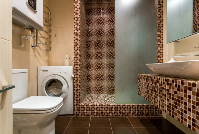 Bagno con piastrelle: tipi, opzioni di layout delle piastrelle, design, colore, foto all'interno del bagno