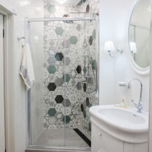 אריחים לחדר אמבטיה קטן: בחירת גודל, צבע, עיצוב, צורה, פריסה -3