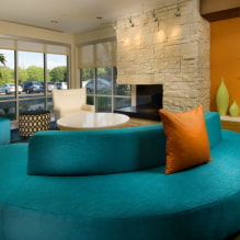 Sofà turquesa a l’interior: tipus, materials de tapisseria, tons de color, forma, disseny, combinació-5