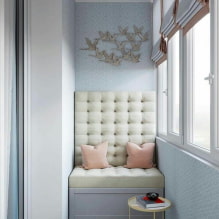 Sofa na balkonie lub loggii: rodzaje, design, formy, opcje zakwaterowania-1