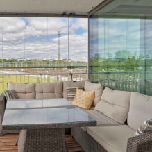Sofa balkone ar lodžijoje: tipai, dizainas, formos, apgyvendinimo galimybės-6