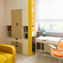 Garderob i barnkammaren: typer, material, färg, design, layout, exempel i interiören-4