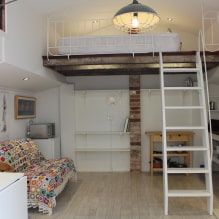 Loft stílusú stúdió apartman: tervezési ötletek, dekorációk választéka, bútorok, világítás-8