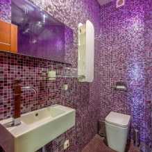 Violetinės ir alyvinės spalvos vonios kambarys: deriniai, apdaila, baldai, santechnika ir dekoras-7