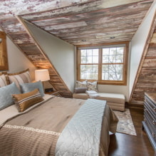 Çatı katı yatak odası: imar ve düzen, renk, stiller, dekorasyon, mobilya ve perdeler-2
