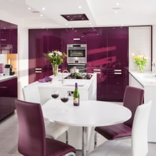 Fiolett kjøkken: fargekombinasjoner, valg av gardiner, dekor, tapeter, møbler, belysning og dekor-7
