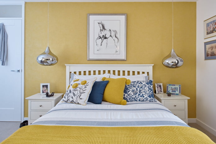 Bilik tidur kuning: ciri reka bentuk, kombinasi dengan warna lain