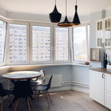 Kök med fönsterfönster: designfunktioner, exempel på layouter och zonering-1