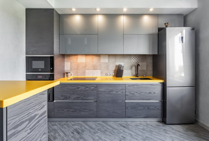 Cozinha cinza no interior: exemplos de design, combinação, escolha de acabamentos e cortinas