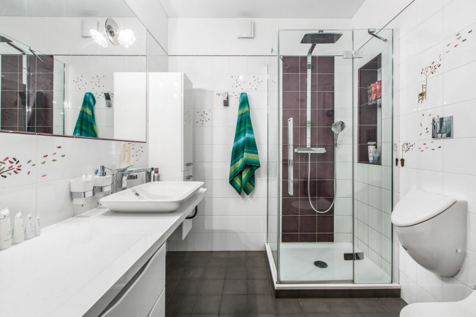 تصميم الحمام مع كابينة الاستحمام: صورة في الداخل ، خيارات التصميم