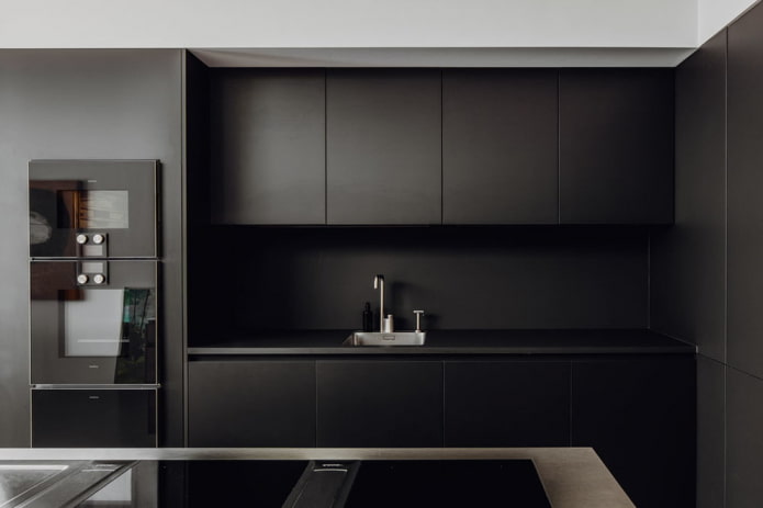 Melna virtuve: dizaina iezīmes, kombinācijas, reāli fotoattēli