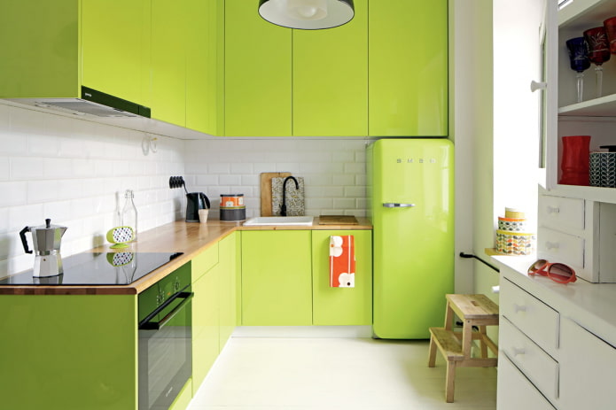 Hellgrüne Küche: Kombinationen, Auswahl an Vorhängen und Oberflächen, Auswahl an Fotos
