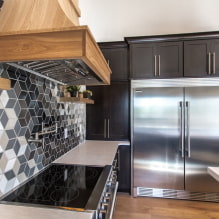 Un delantal de azulejos en la cocina: consejos para elegir, diseño, foto en el interior-1