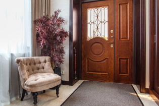 Come decorare il corridoio in una casa privata?