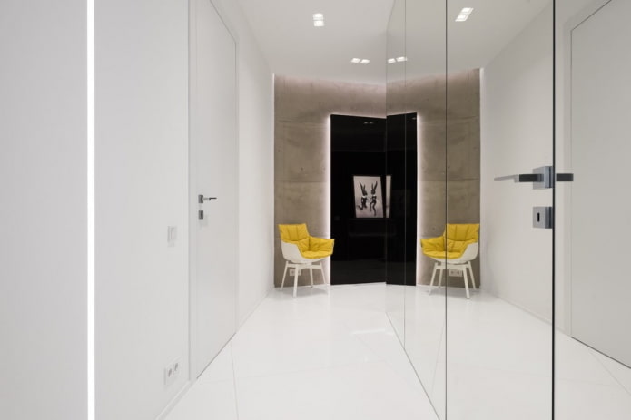 Ang mga tampok ng disenyo ng koridor at pasilyo sa estilo ng minimalism