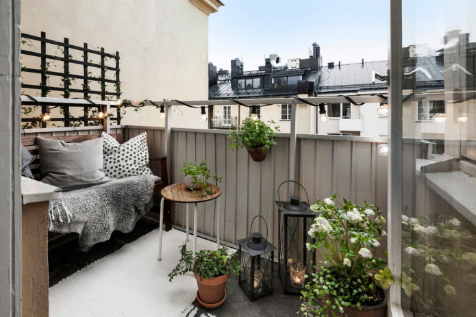 Consells i idees per decorar un balcó d'estil escandinau