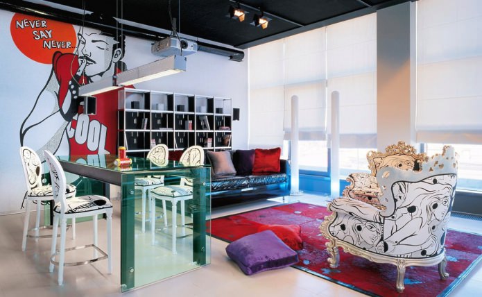 Diseño de sala de estar en estilo pop art.