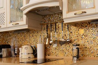 Dapur dengan mosaik: reka bentuk dan kemasan